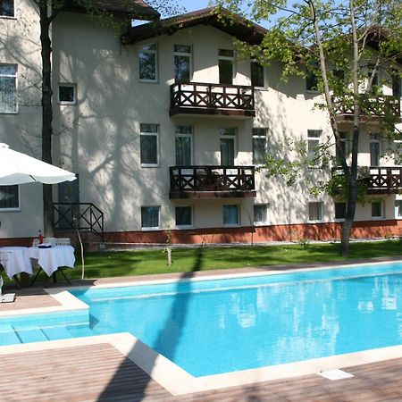 Viktoria Park Hotel بوتشا المظهر الخارجي الصورة
