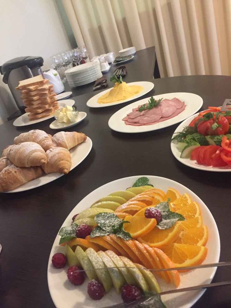 Viktoria Park Hotel بوتشا المظهر الخارجي الصورة