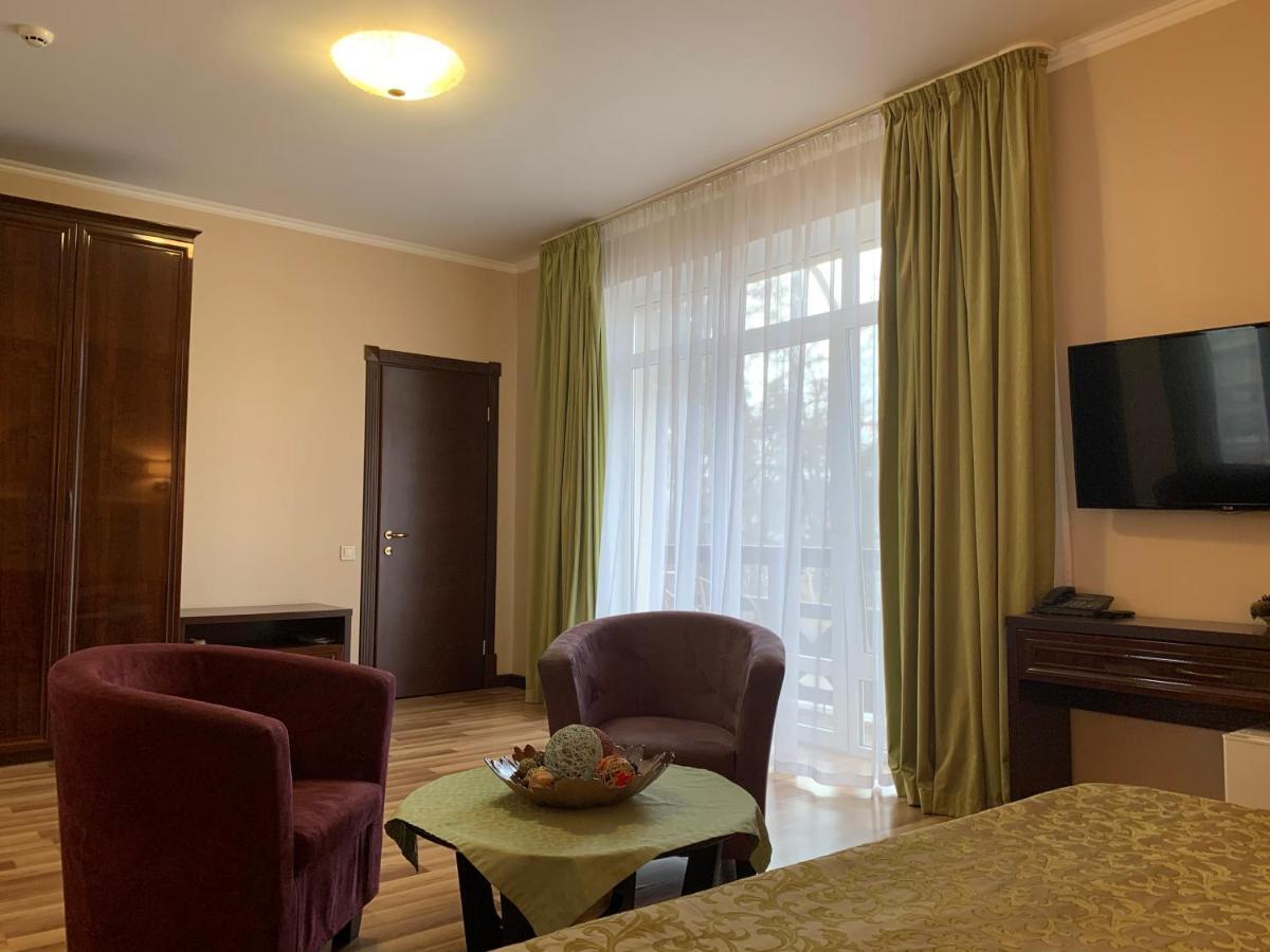 Viktoria Park Hotel بوتشا المظهر الخارجي الصورة